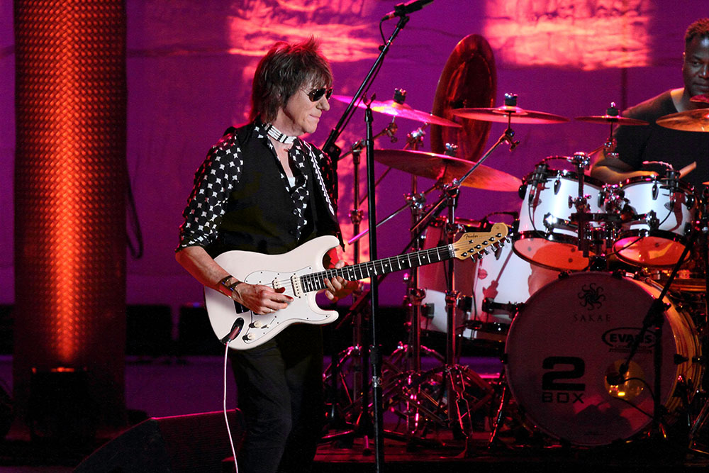 Guitar Legend JEFF BECK To Embark On U.S. Tour This Fall Icon Vs. Icon