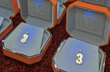 Jeweler To The Stars Gabriel Jacobs Gifts Damar Hamlin Themed #3 Pendants To Buffalo Bills Team